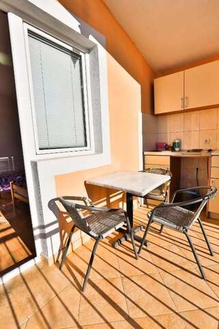 Апартаменты Apartments Vitic Сутоморе Апартаменты с видом на море-6